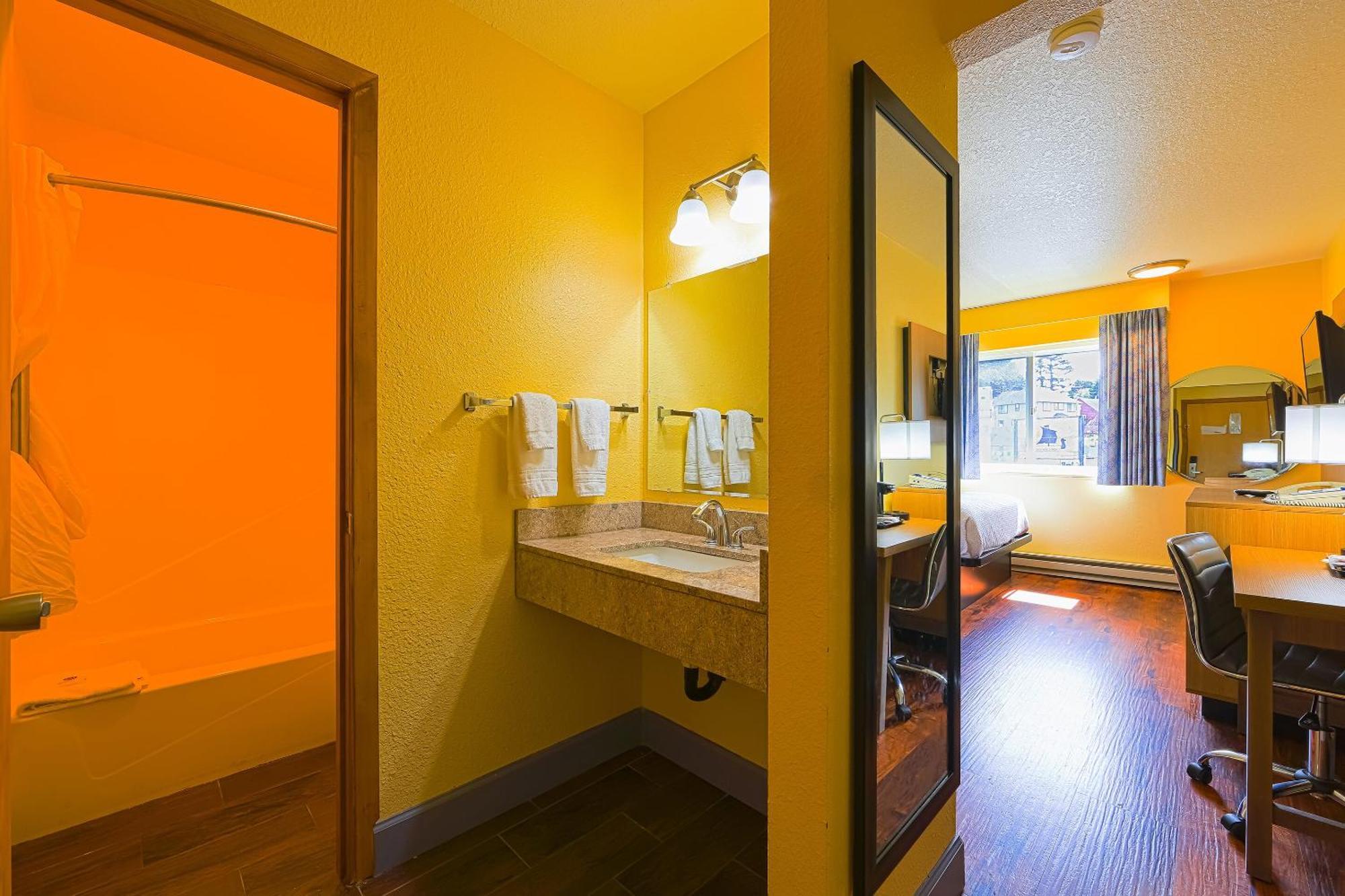 Coastal Inn By Oyo Lincoln City - Oregon Coast Hwy Bagian luar foto