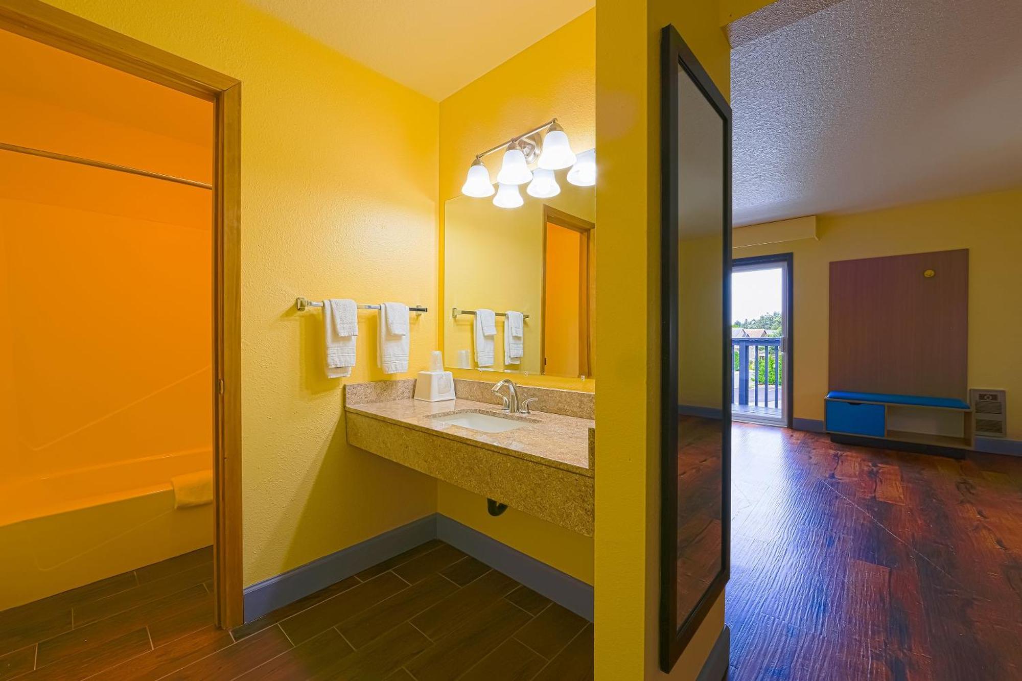 Coastal Inn By Oyo Lincoln City - Oregon Coast Hwy Bagian luar foto